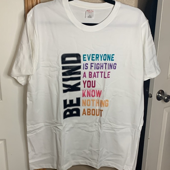 Be Kind White Graphic Tee NEW - Picture 3 of 4
